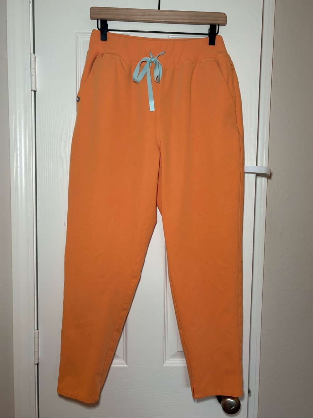 FIGS Scrub Pants Medium Shaka Orange High Waisted Tapered Stretch Medical